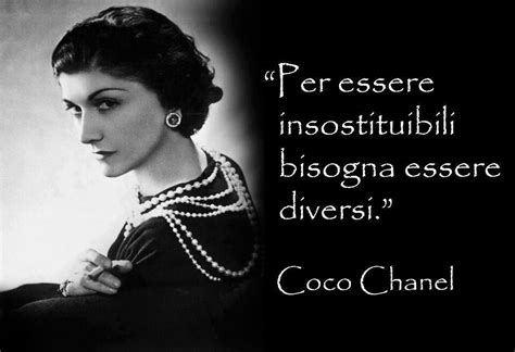 coco chanel rossetto rosso frasi|Frasi di Coco Chanel, citazioni e aforismi di un’icona .